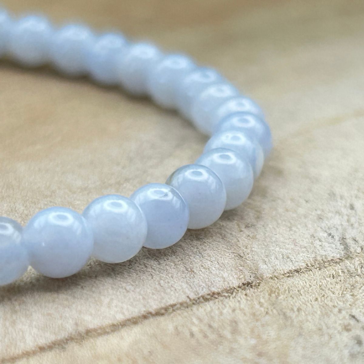 Bracelet 4mm - Calcédoine bleue AA